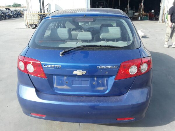 PILOTO TRASERO IZQUIERDO CHEVROLET LACETTI - Imagen 5