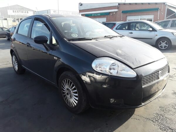 PILOTO TRASERO IZQUIERDO FIAT GRANDE PUNTO - Imagen 2