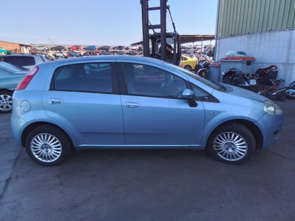 PARAGOLPES TRASERO FIAT GRANDE PUNTO - Imagen 3