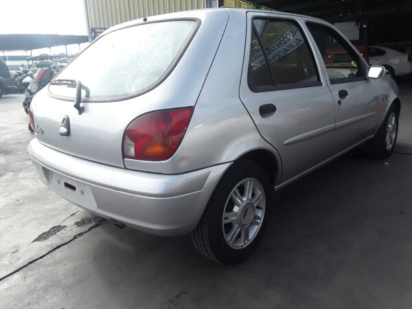 PARAGOLPES DELANTERO FORD FIESTA BERLINA - Imagen 4
