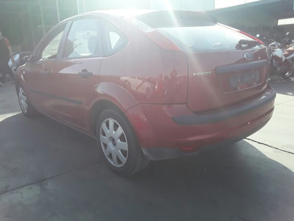 FARO IZQUIERDO FORD FOCUS BERLINA - Imagen 4