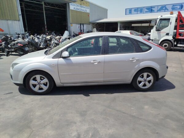PARAGOLPES TRASERO FORD FOCUS BERLINA (CAP) - Imagen 3