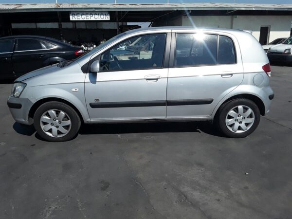 PILOTO TRASERO DERECHO HYUNDAI GETZ - Imagen 3