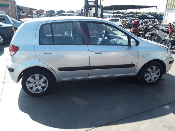 PILOTO TRASERO DERECHO HYUNDAI GETZ - Imagen 4