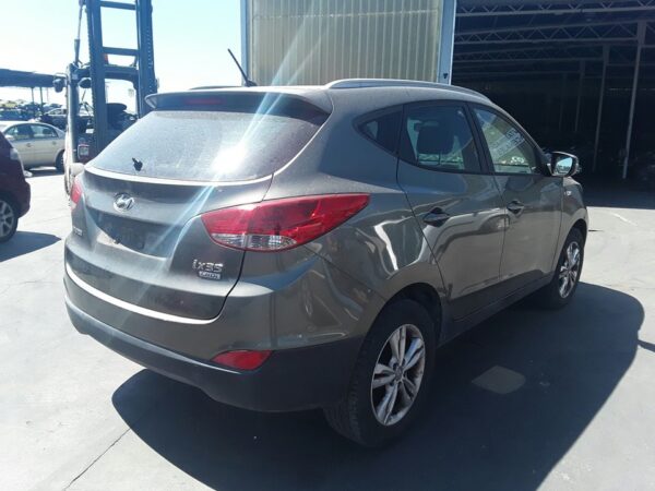 FARO IZQUIERDO HYUNDAI TUCSON - Imagen 4
