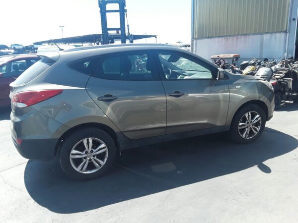 PUERTA TRASERA IZQUIERDA HYUNDAI TUCSON - Imagen 5