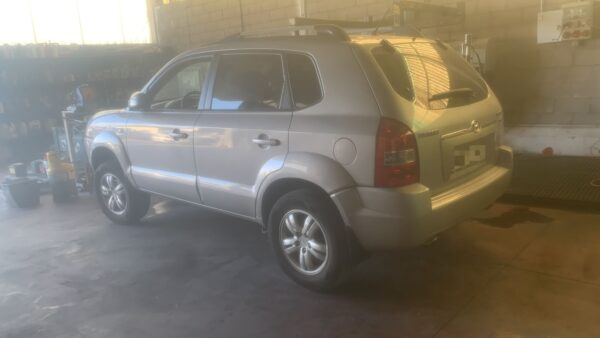 TRANSMISION DELANTERA DERECHA HYUNDAI TUCSON