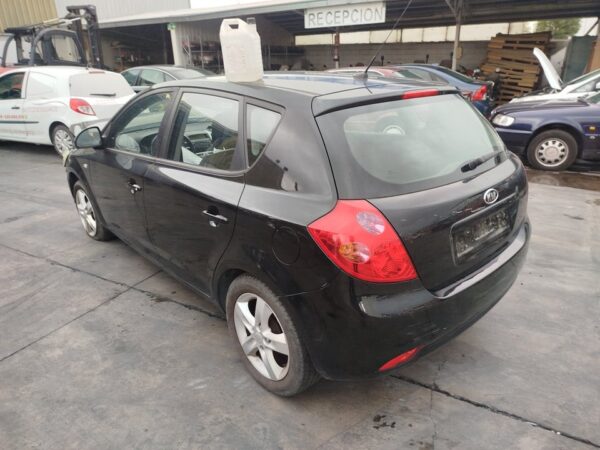 PILOTO TRASERO IZQUIERDO KIA CEED (ED) - Imagen 3