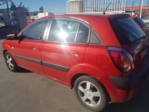 CERRADURA PUERTA TRASERA IZQUIERDA  KIA RIO - Imagen 2