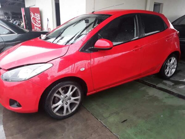 PILOTO TRASERO IZQUIERDO MAZDA 2 BERLINA (DE) - Imagen 2