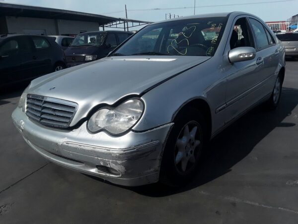 PILOTO TRASERO DERECHO MERCEDES CLASE C  BERLINA - Imagen 3