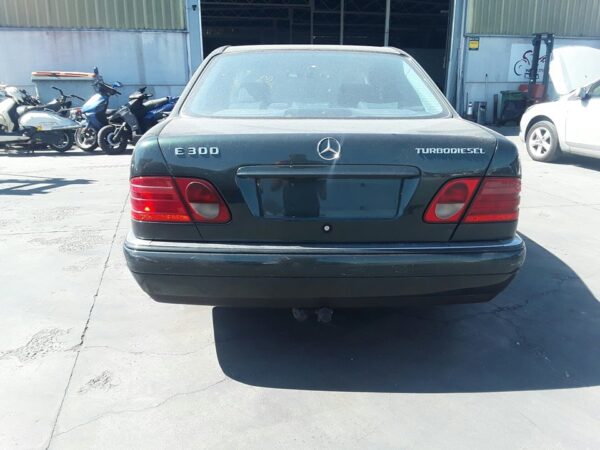 FARO IZQUIERDO MERCEDES-BENZ CLASE E (BM 210) BERLINA - Imagen 3