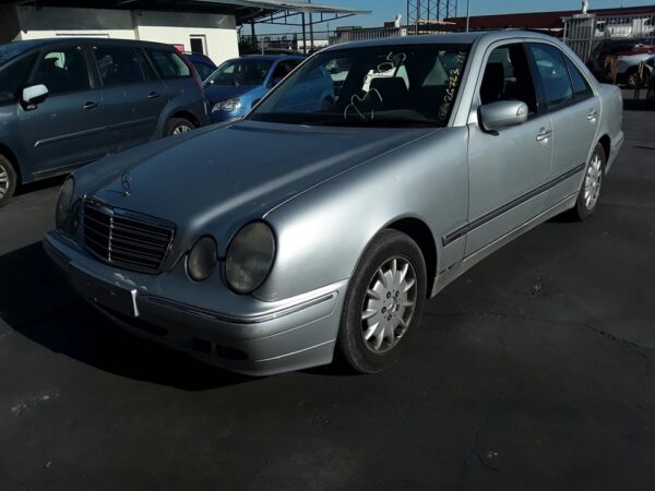 CERRADURA PUERTA DELANTERA DERECHA MERCEDES CLASE E  FAMILIAR - Imagen 3
