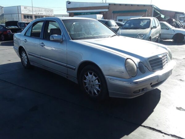 CERRADURA PUERTA DELANTERA DERECHA MERCEDES CLASE E  FAMILIAR - Imagen 4