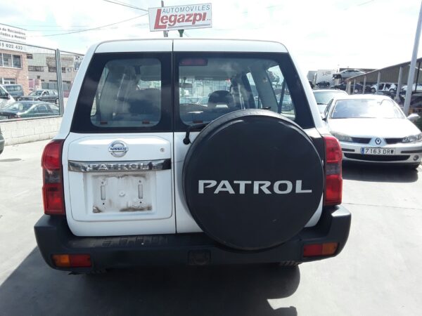 FARO DERECHO NISSAN PATROL GR - Imagen 3
