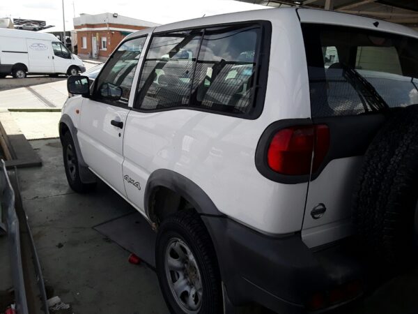 PUERTA DELANTERA DERECHA NISSAN TERRANO II (R20) - Imagen 3