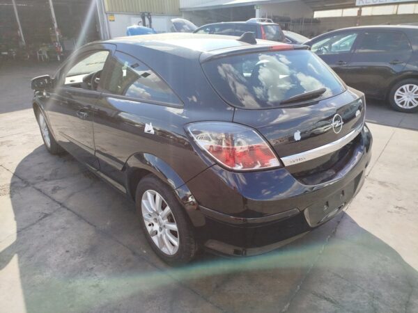 CONDENSADOR / RADIADOR  AIRE ACONDICIONADO OPEL ASTRA H GTC - Imagen 4
