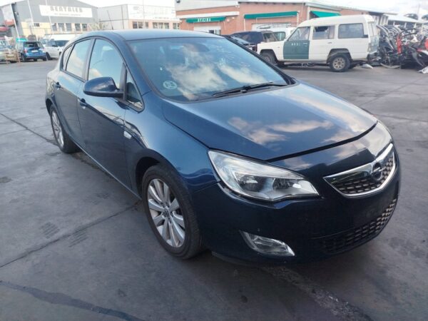 ALETA DELANTERA IZQUIERDA OPEL ASTRA J BERLINA 5P - Imagen 3