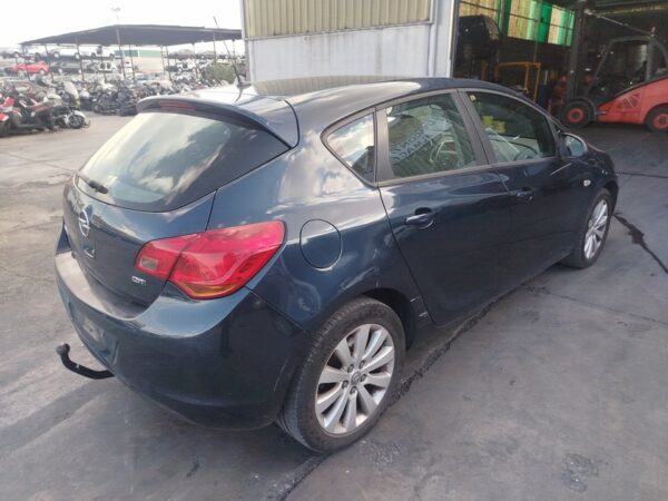 ELEVALUNAS TRASERO DERECHO OPEL ASTRA J BERLINA 5P - Imagen 3