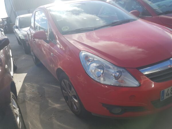 PILOTO TRASERO DERECHO OPEL CORSA D - Imagen 4