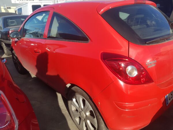 PILOTO TRASERO DERECHO OPEL CORSA D - Imagen 5