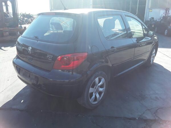 CAJA RELES / FUSIBLES PEUGEOT 307 BERLINA - Imagen 3
