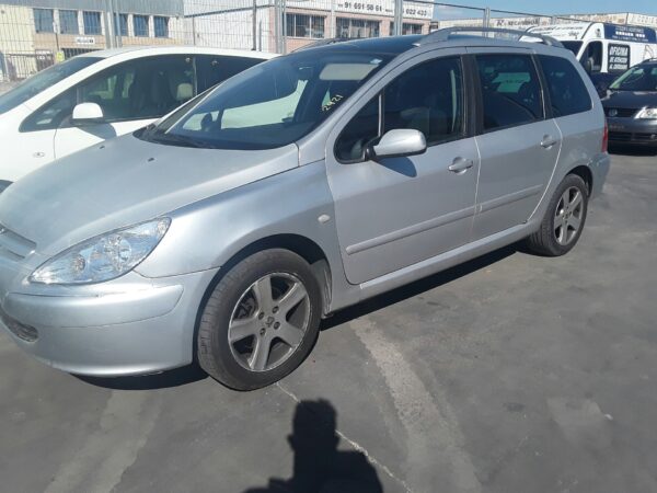 CAJA RELES / FUSIBLES PEUGEOT 307 BREAK / SW - Imagen 2