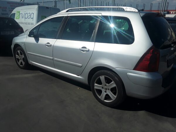 CAJA RELES / FUSIBLES PEUGEOT 307 BREAK / SW - Imagen 4