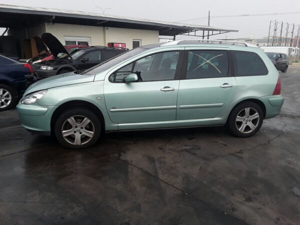 CAJA RELES / FUSIBLES PEUGEOT 307 BREAK / SW - Imagen 4