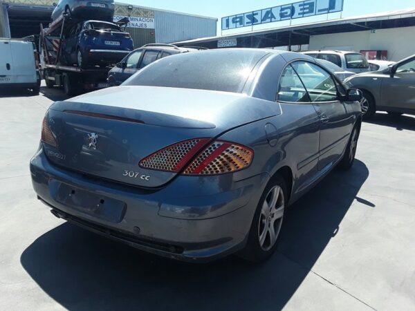CONDENSADOR / RADIADOR  AIRE ACONDICIONADO PEUGEOT 307 CC - Imagen 3