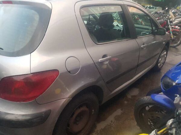 CAJA RELES / FUSIBLES PEUGEOT 307 - Imagen 2