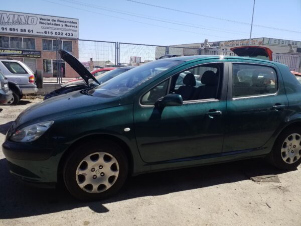 CAJA RELES / FUSIBLES PEUGEOT 307 - Imagen 4
