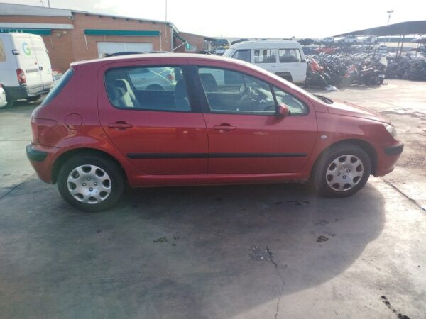 CAJA RELES / FUSIBLES PEUGEOT 307 (S1)(04.2001) - Imagen 5