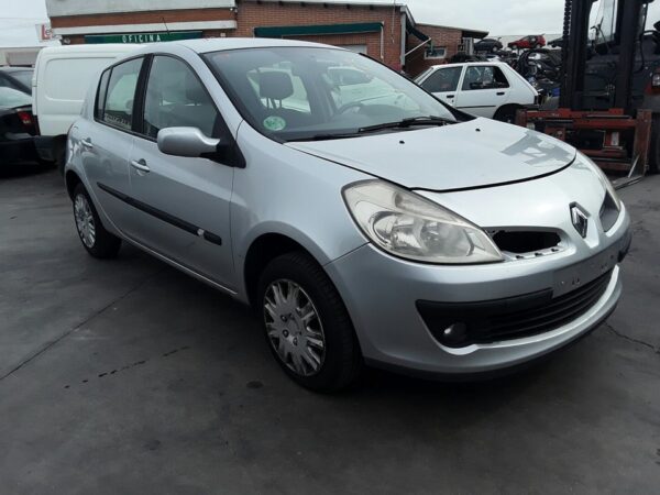 PARAGOLPES TRASERO RENAULT CLIO III - Imagen 2