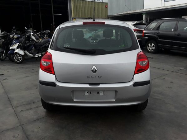PARAGOLPES TRASERO RENAULT CLIO III - Imagen 5