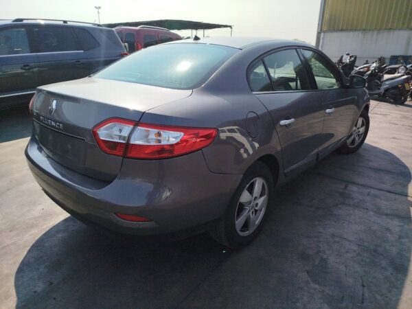 PUERTA DELANTERA DERECHA RENAULT FLUENCE - Imagen 3