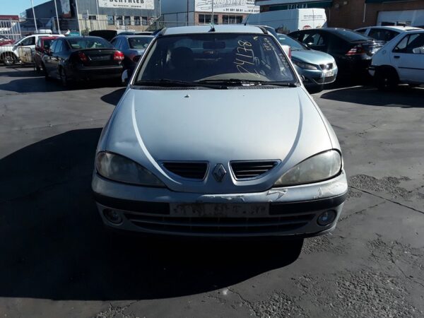 VEHICULO COMPLETO DESPIECE RENAULT MEGANE II BERLINA 5P