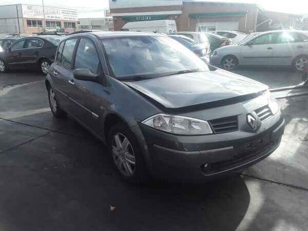 FARO DERECHO RENAULT MEGANE II BERLINA 5P - Imagen 3