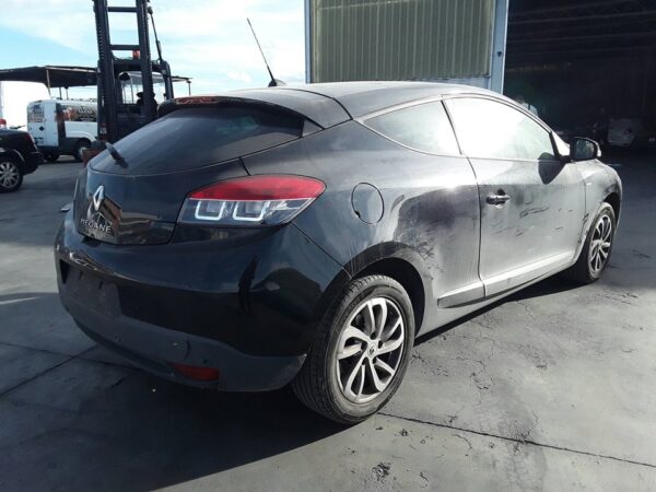 CONDENSADOR / RADIADOR  AIRE ACONDICIONADO RENAULT MEGANE III COUPE - Imagen 5