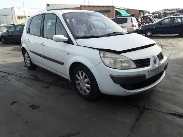 PILOTO TRASERO DERECHO RENAULT SCENIC II - Imagen 2