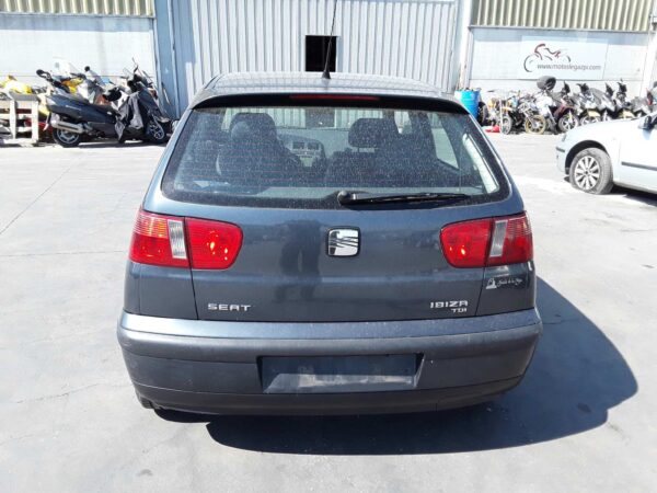 PARAGOLPES TRASERO SEAT IBIZA (6K1) - Imagen 5