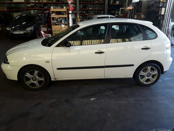 PILOTO TRASERO DERECHO SEAT IBIZA - Imagen 4