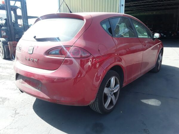 PARAGOLPES TRASERO SEAT LEON (1P1) - Imagen 3