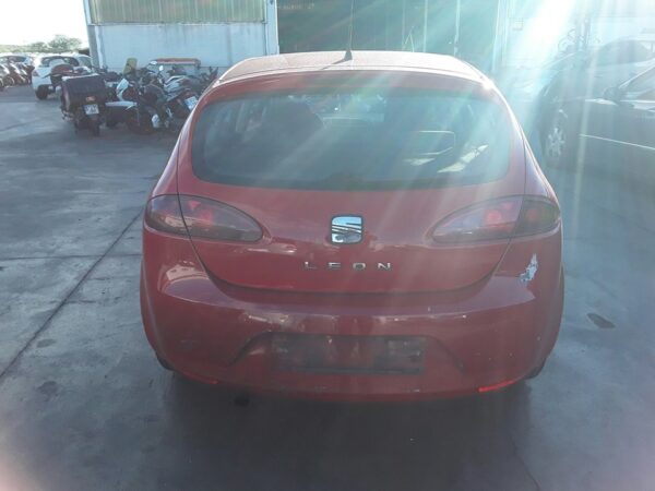 PARAGOLPES TRASERO SEAT LEON - Imagen 3