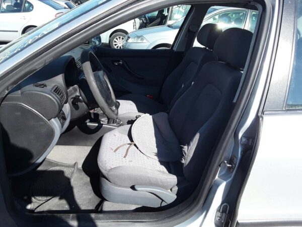 PARAGOLPES TRASERO SEAT TOLEDO (1M2) - Imagen 3