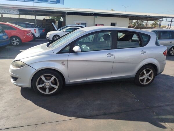 FARO IZQUIERDO SEAT TOLEDO (5P2) - Imagen 4