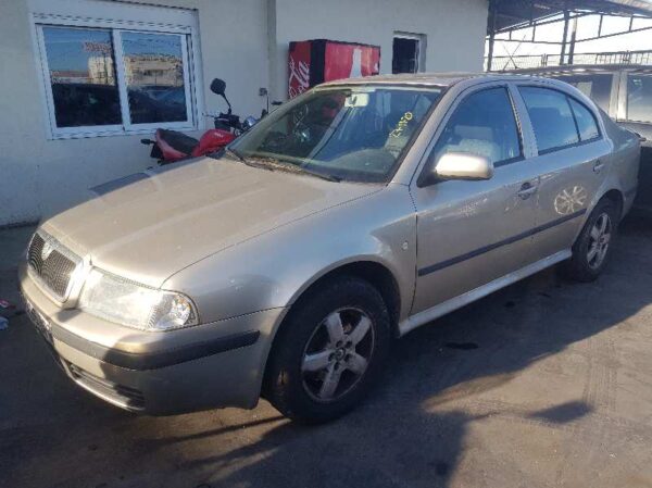 FARO DERECHO SKODA OCTAVIA BERLINA (1U2) - Imagen 2