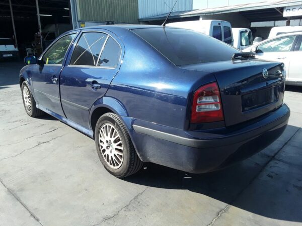 PARAGOLPES TRASERO SKODA OCTAVIA BERLINA - Imagen 5