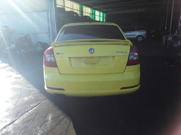 PUERTA TRASERA IZQUIERDA SKODA OCTAVIA BERLINA - Imagen 4