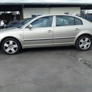 CONDENSADOR / RADIADOR  AIRE ACONDICIONADO SKODA SUPERB